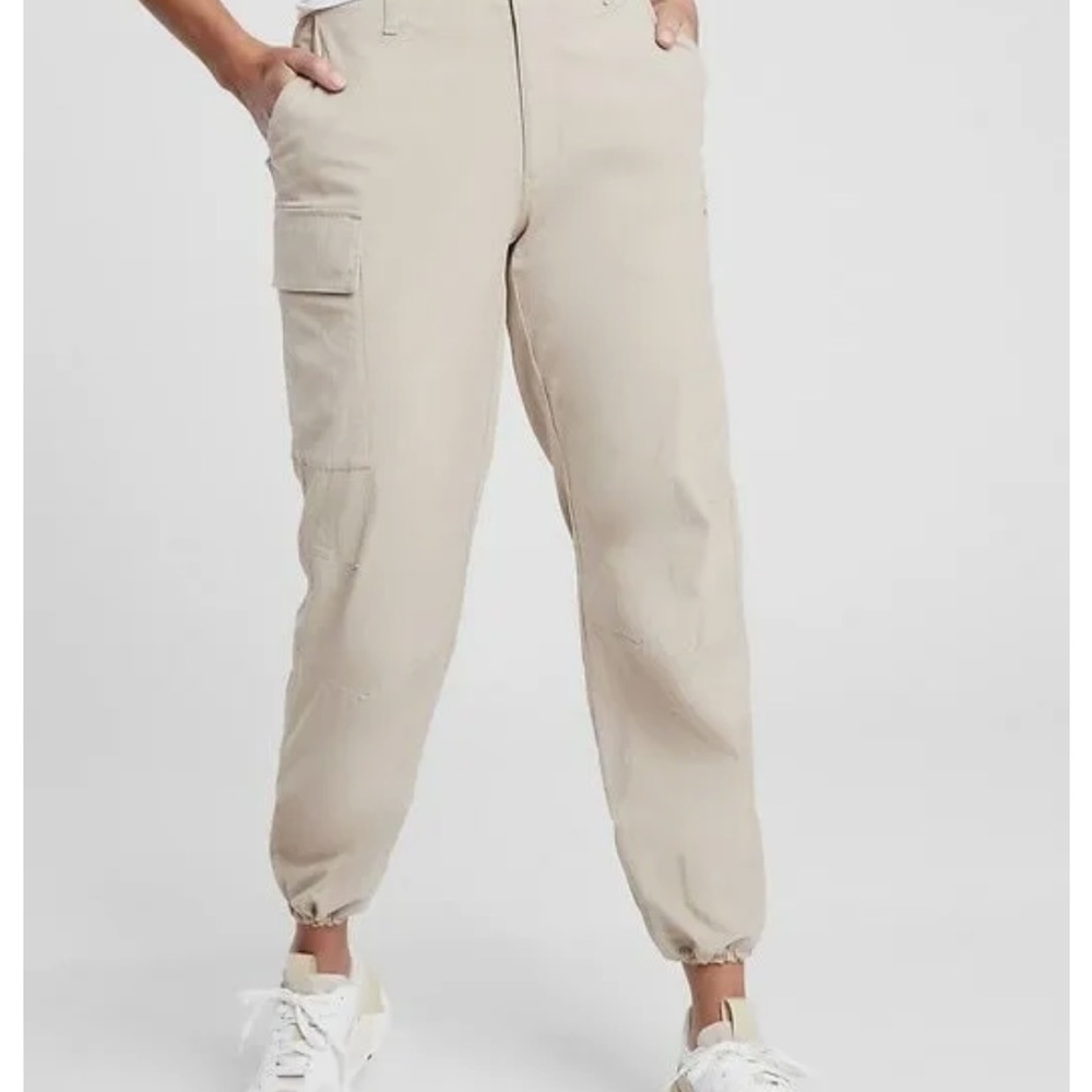 Athleta Trekkie Utility Cargo Pant